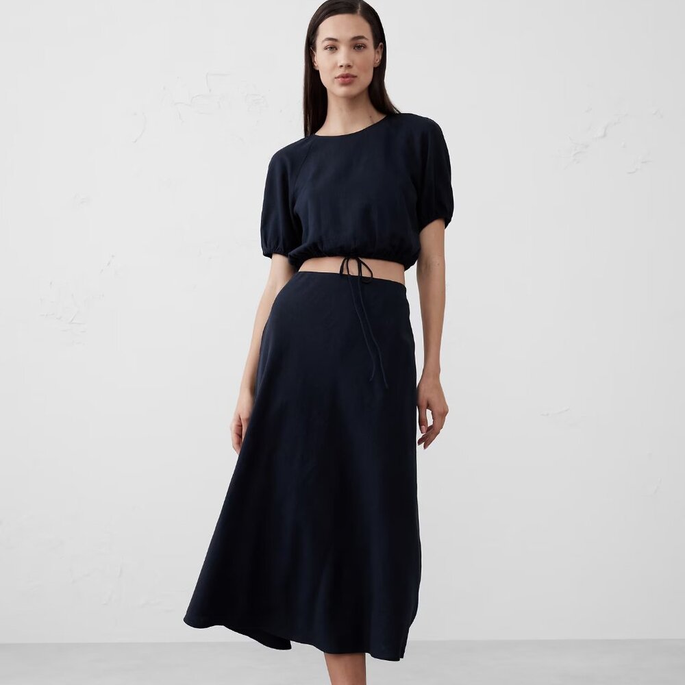 Banana Republic New with tags Linen-Blend Midi Slip Skirt preppy navy